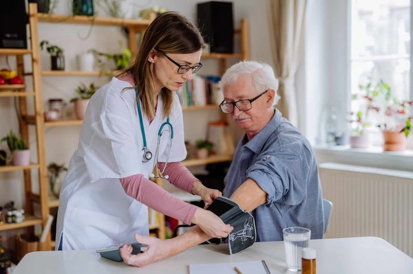Soins médicaux à domicile : la nouvelle plateforme SOS médecin au Maroc